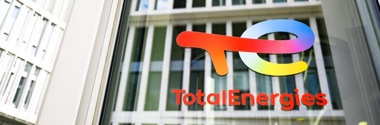 Tour Total TotalEnergies Logo